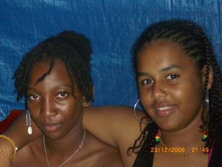 2 amies
